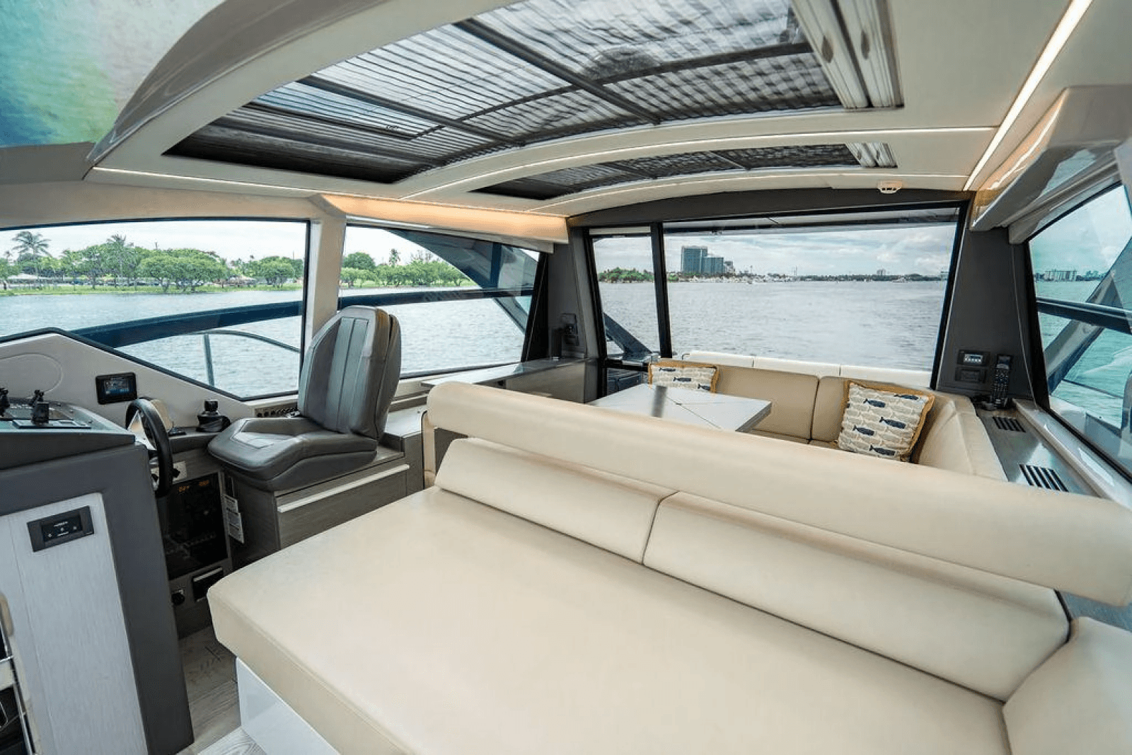 2018 Pershing 5x
