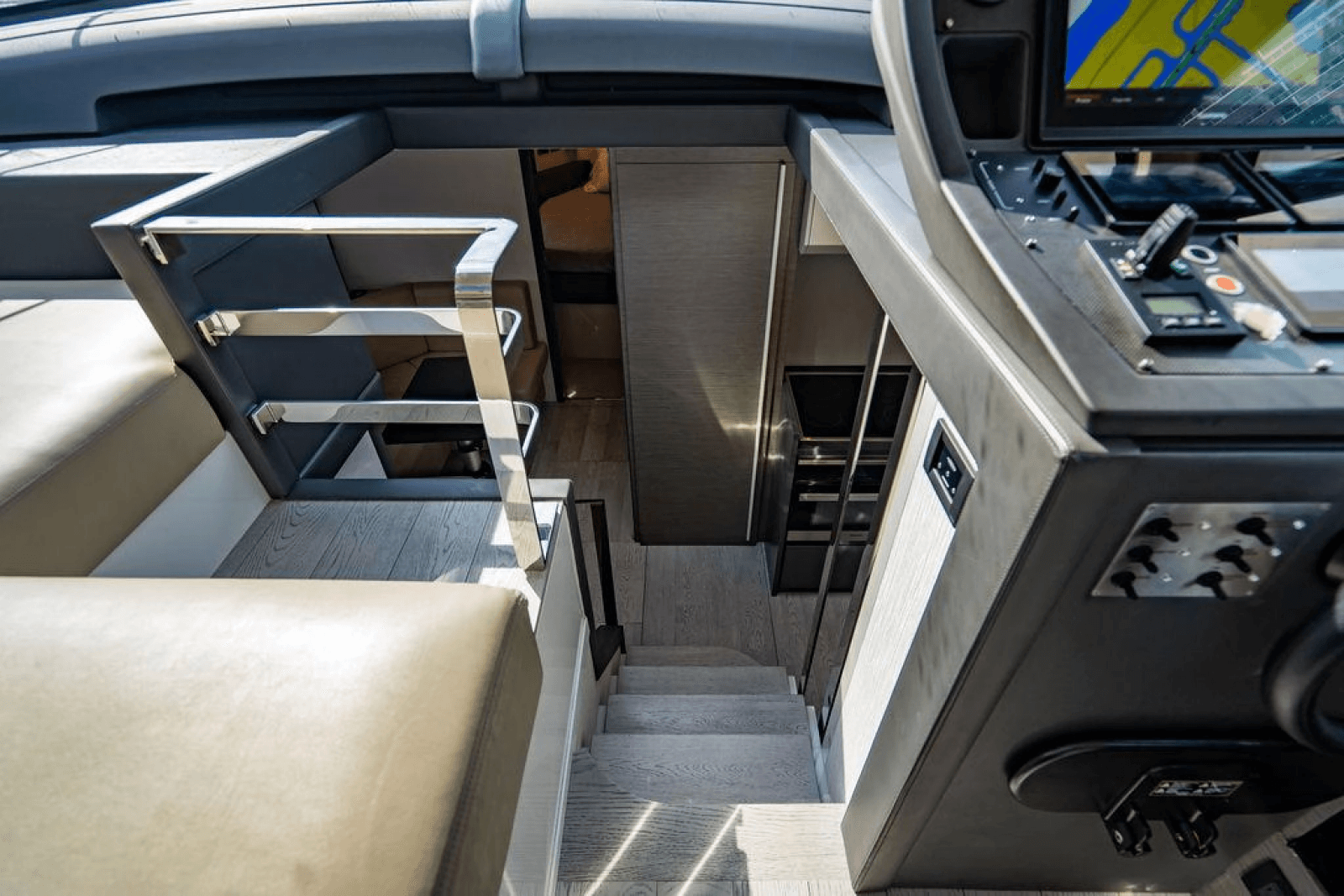 2018 Pershing 5x