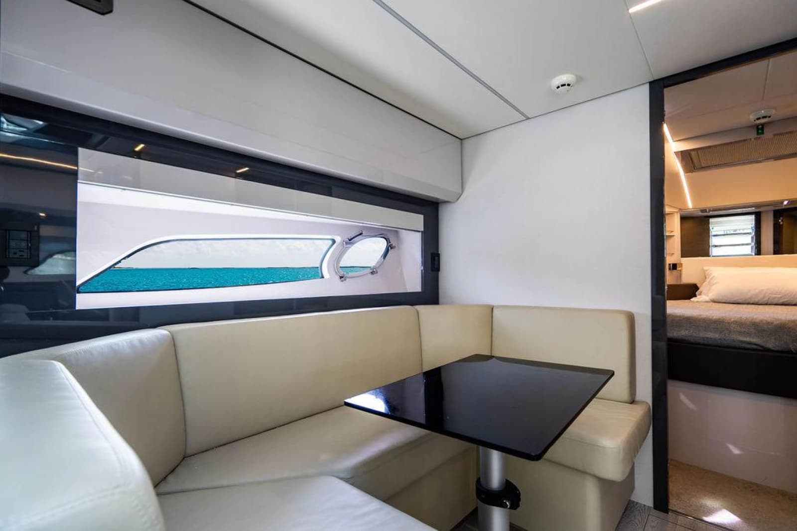 2018 Pershing 5x