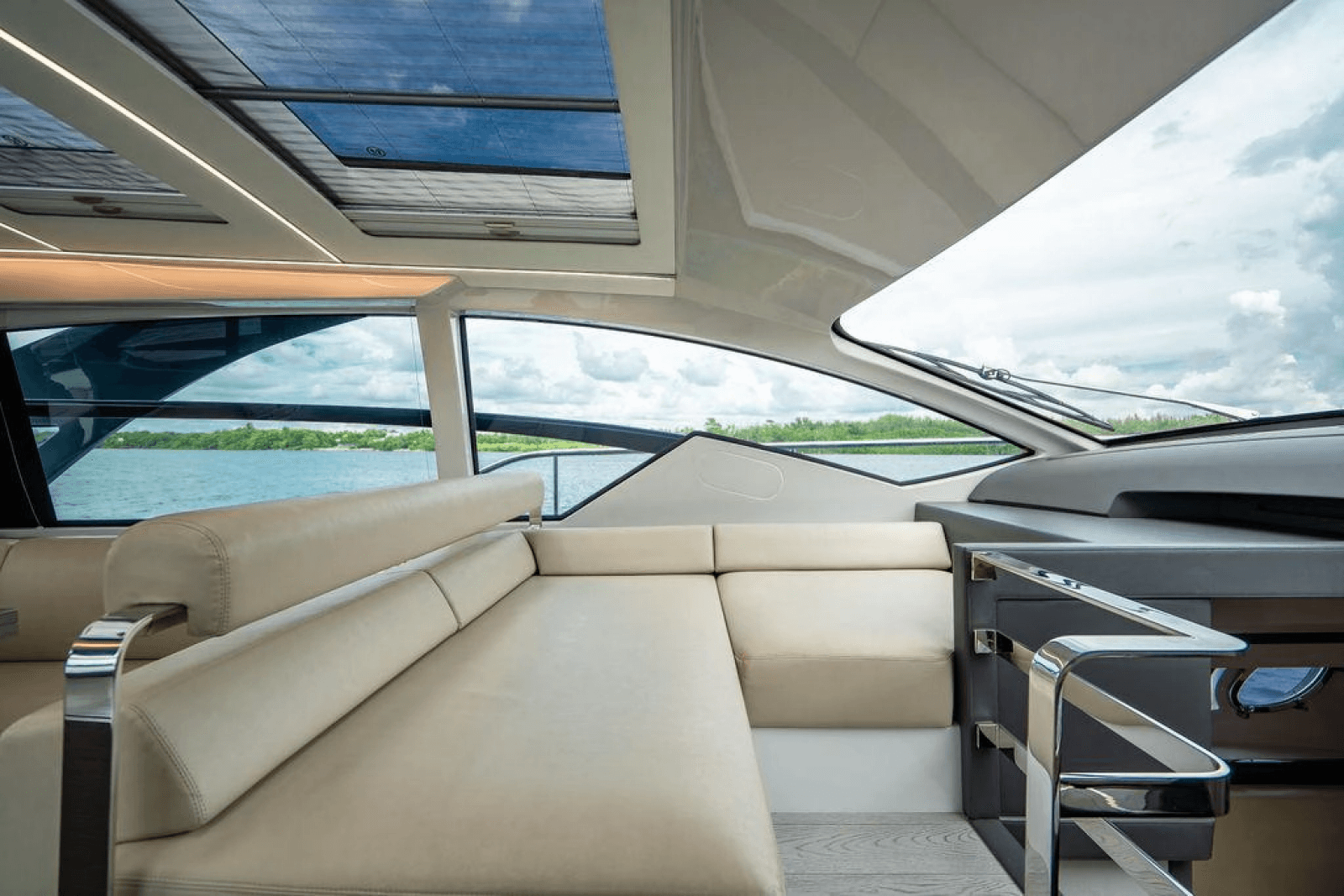 2018 Pershing 5x