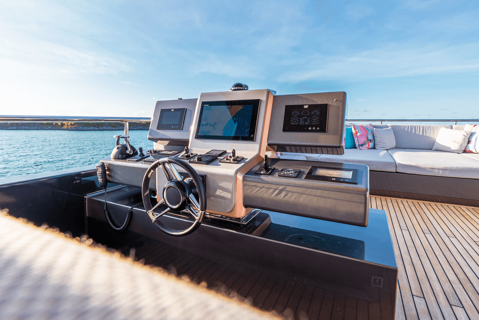 2022 Alpha Custom Yachts Spritz 102