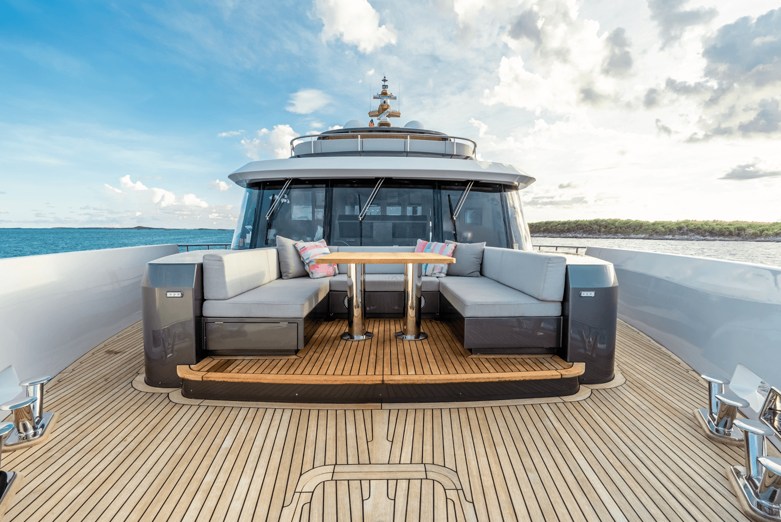 2022 Alpha Custom Yachts Spritz 102