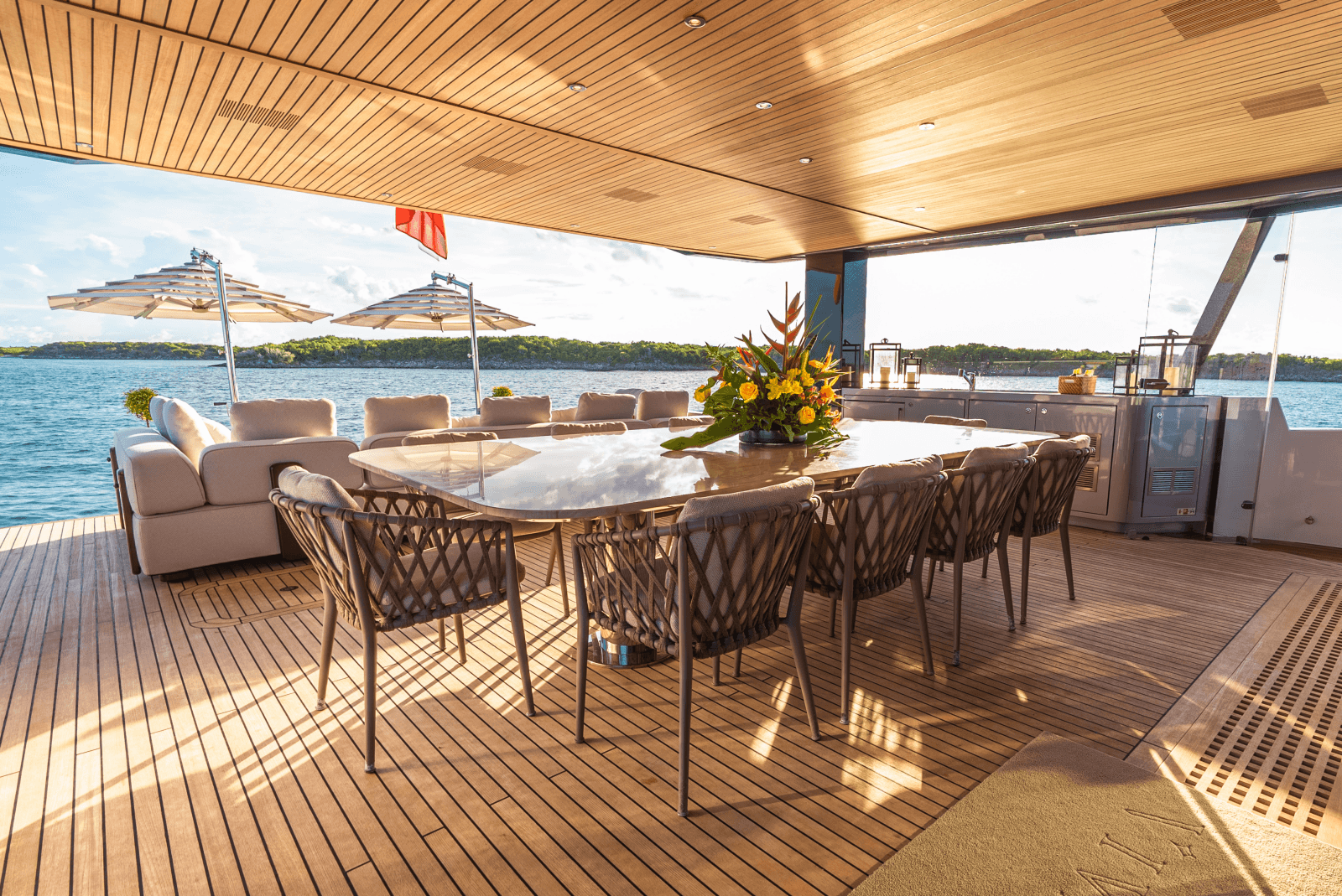 2022 Alpha Custom Yachts Spritz 102