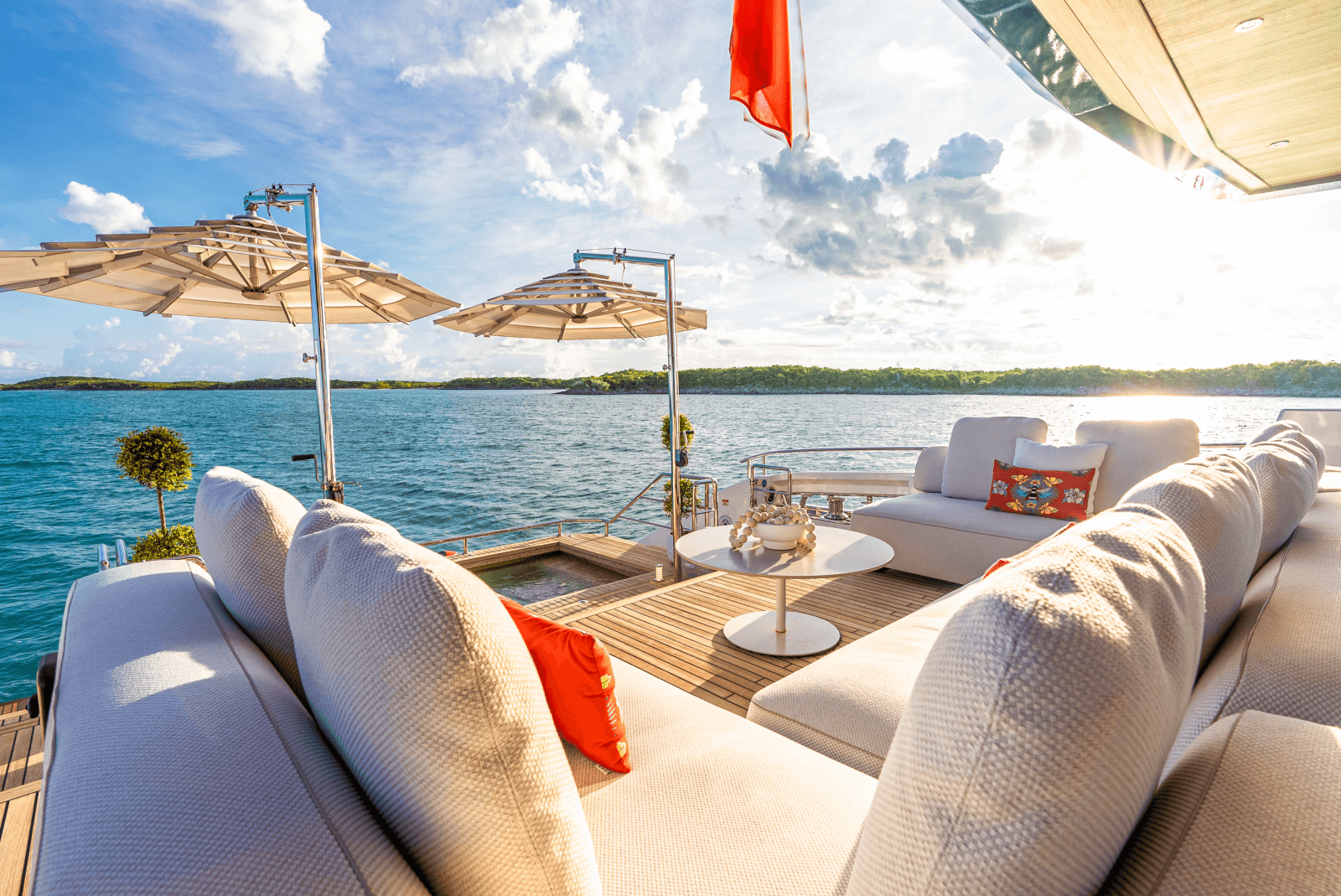 2022 Alpha Custom Yachts Spritz 102