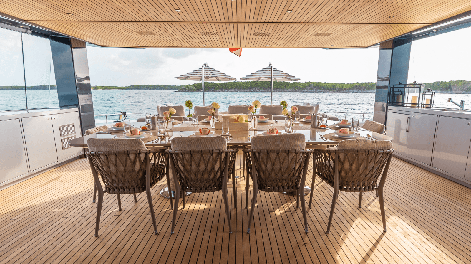 2022 Alpha Custom Yachts Spritz 102