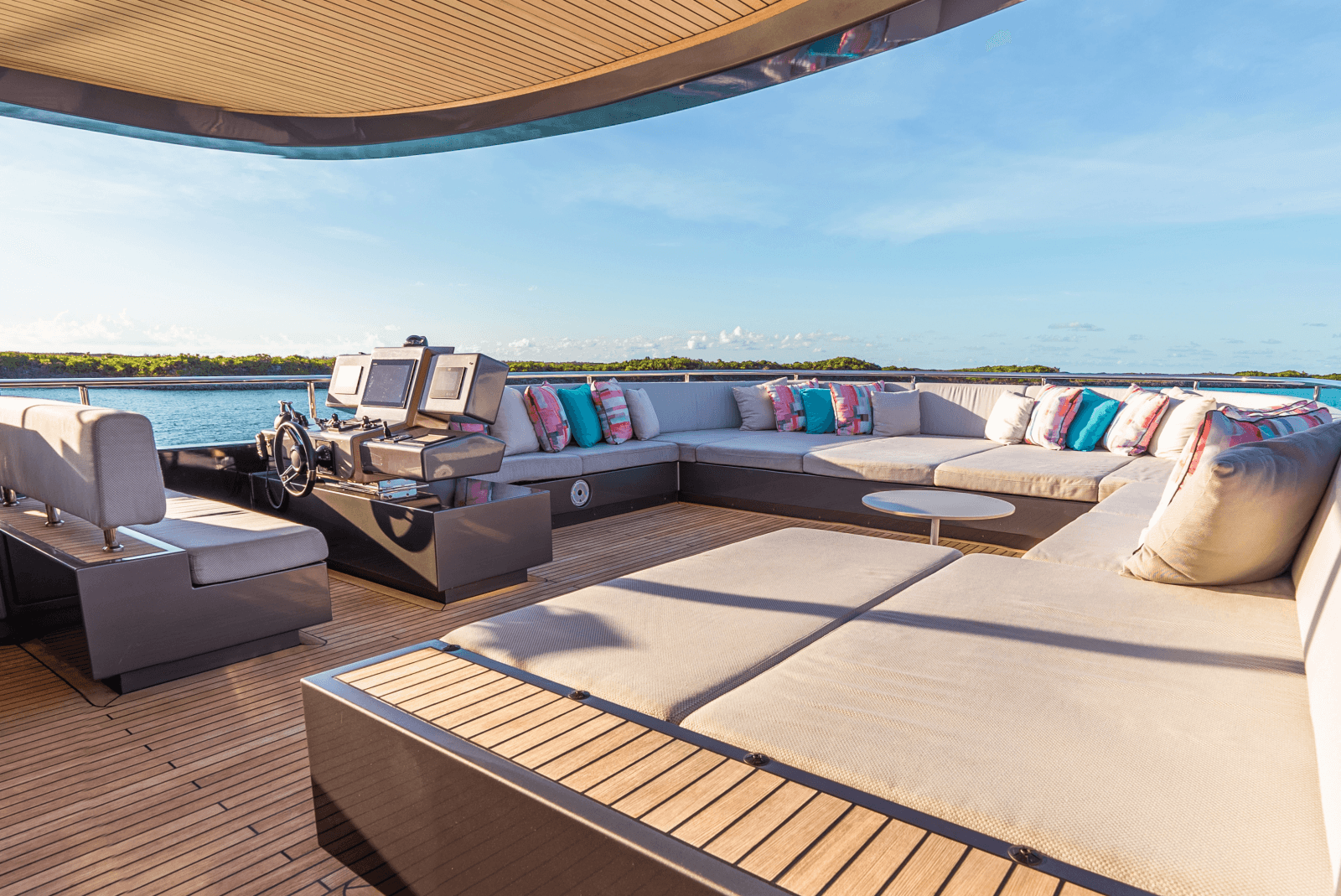 2022 Alpha Custom Yachts Spritz 102