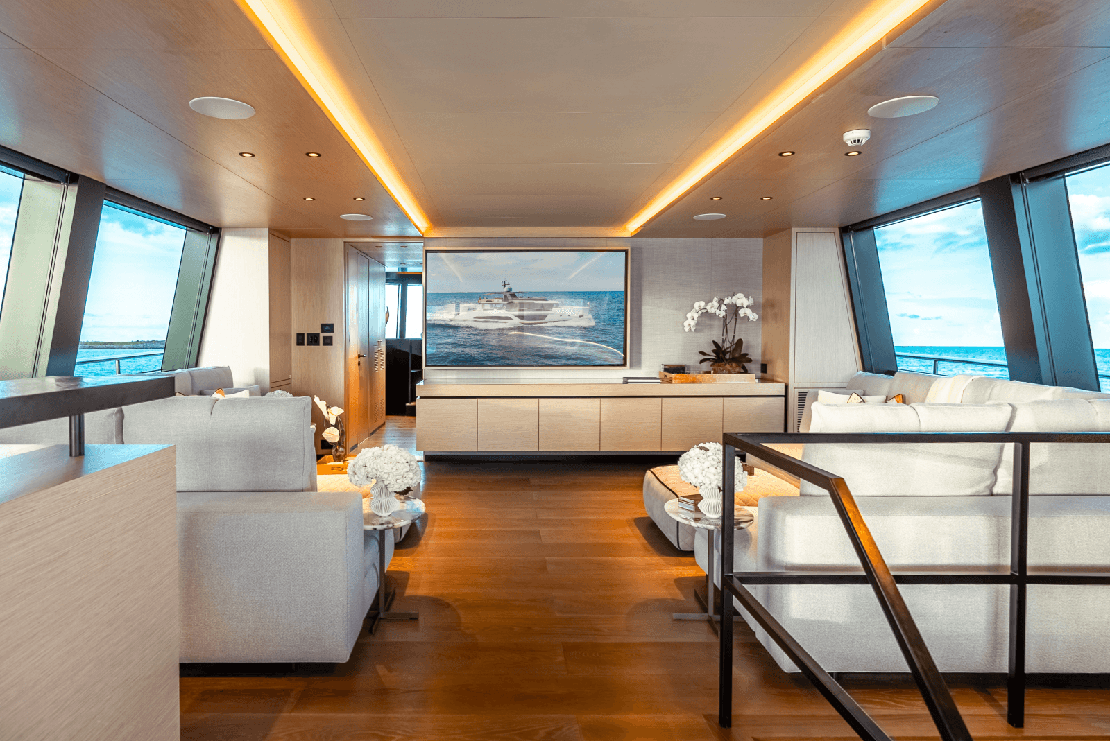 2022 Alpha Custom Yachts Spritz 102