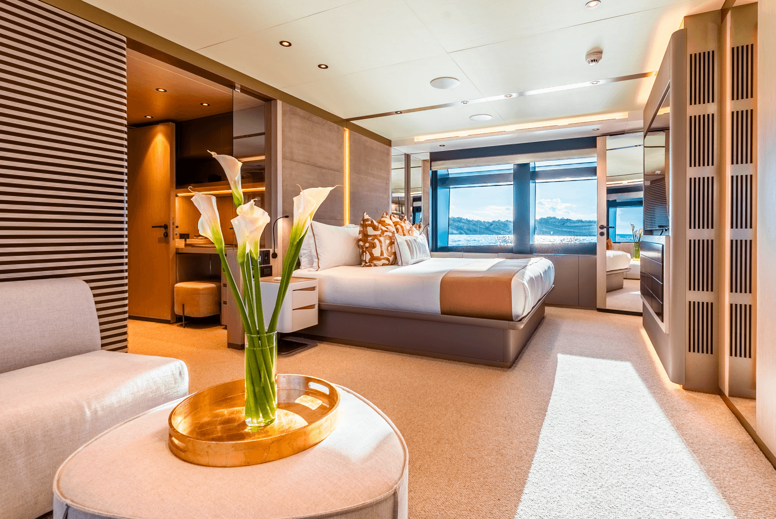 2022 Alpha Custom Yachts Spritz 102