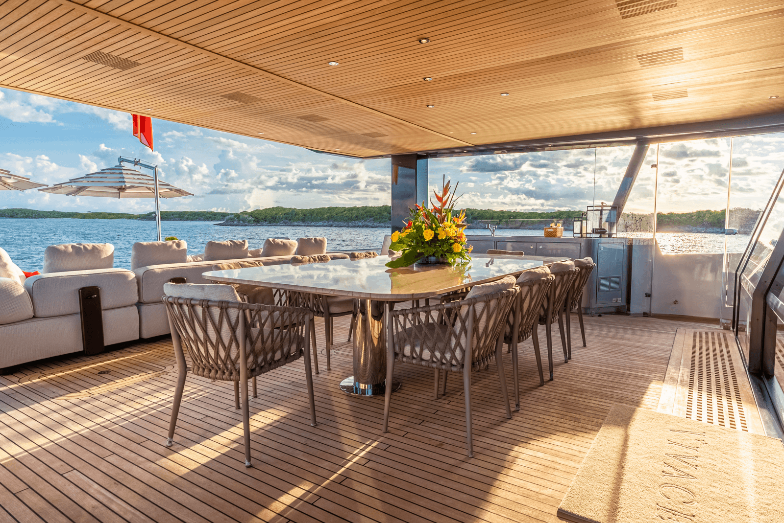 2022 Alpha Custom Yachts Spritz 102
