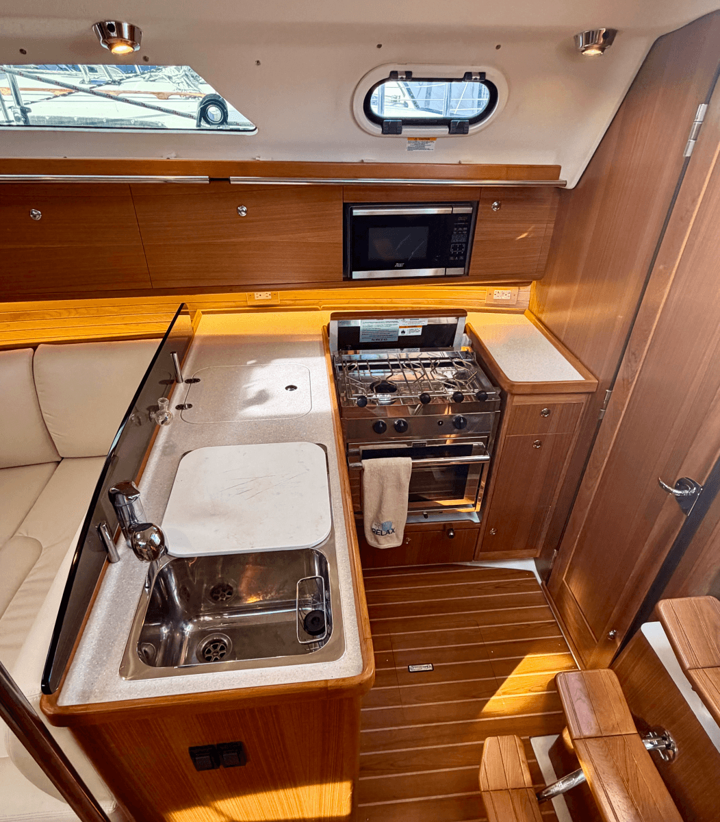 2023 Catalina 355