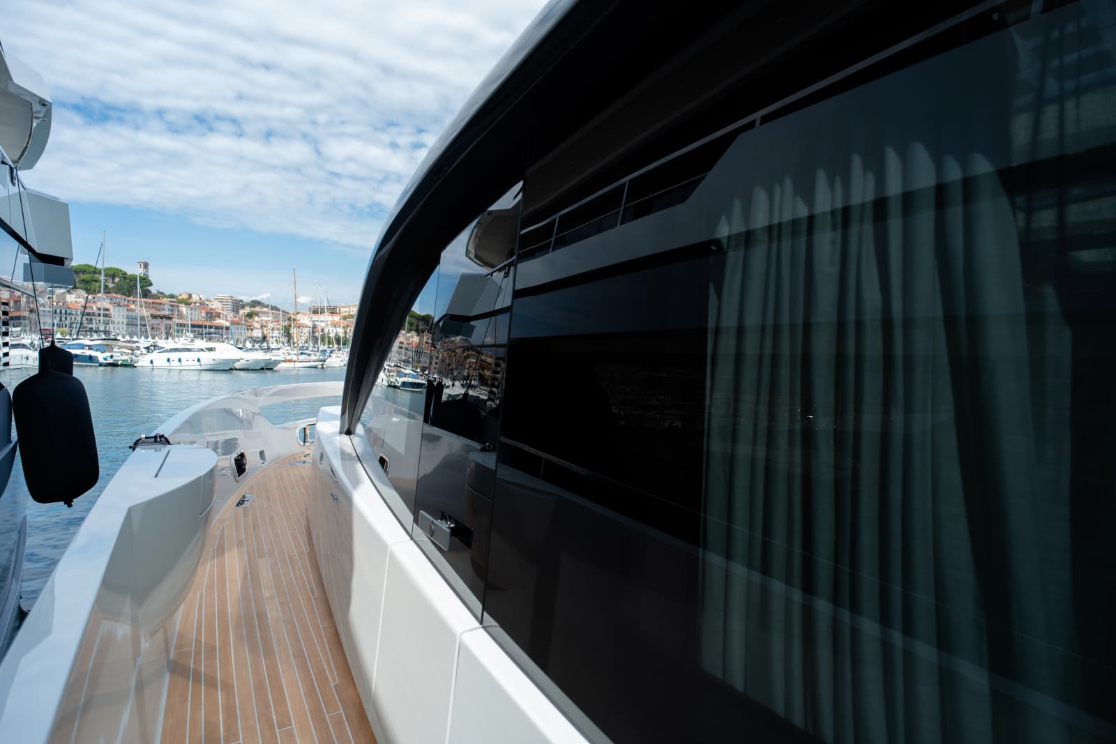 2027 Extra Yachts X90 Fast