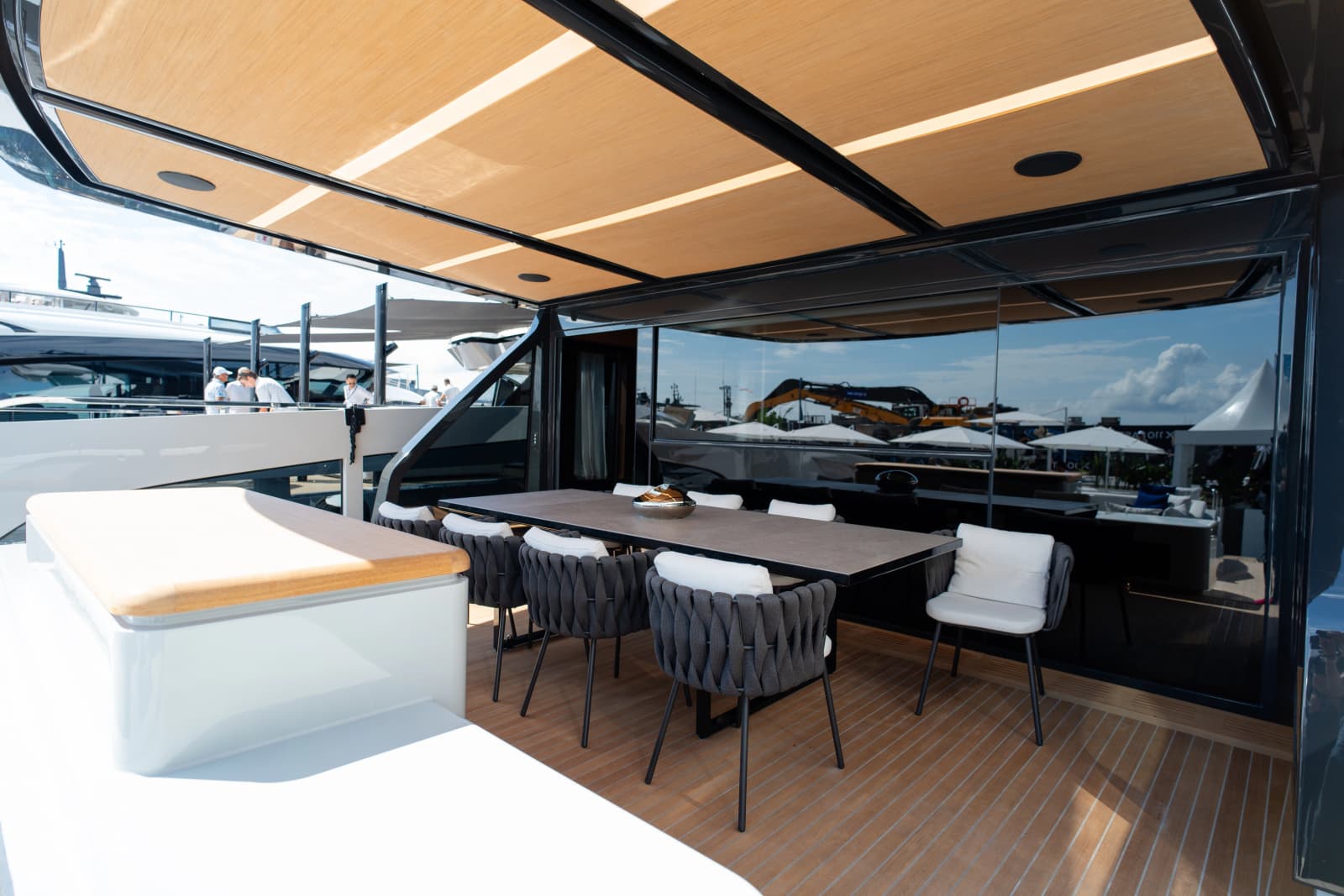2027 Extra Yachts X90 Fast