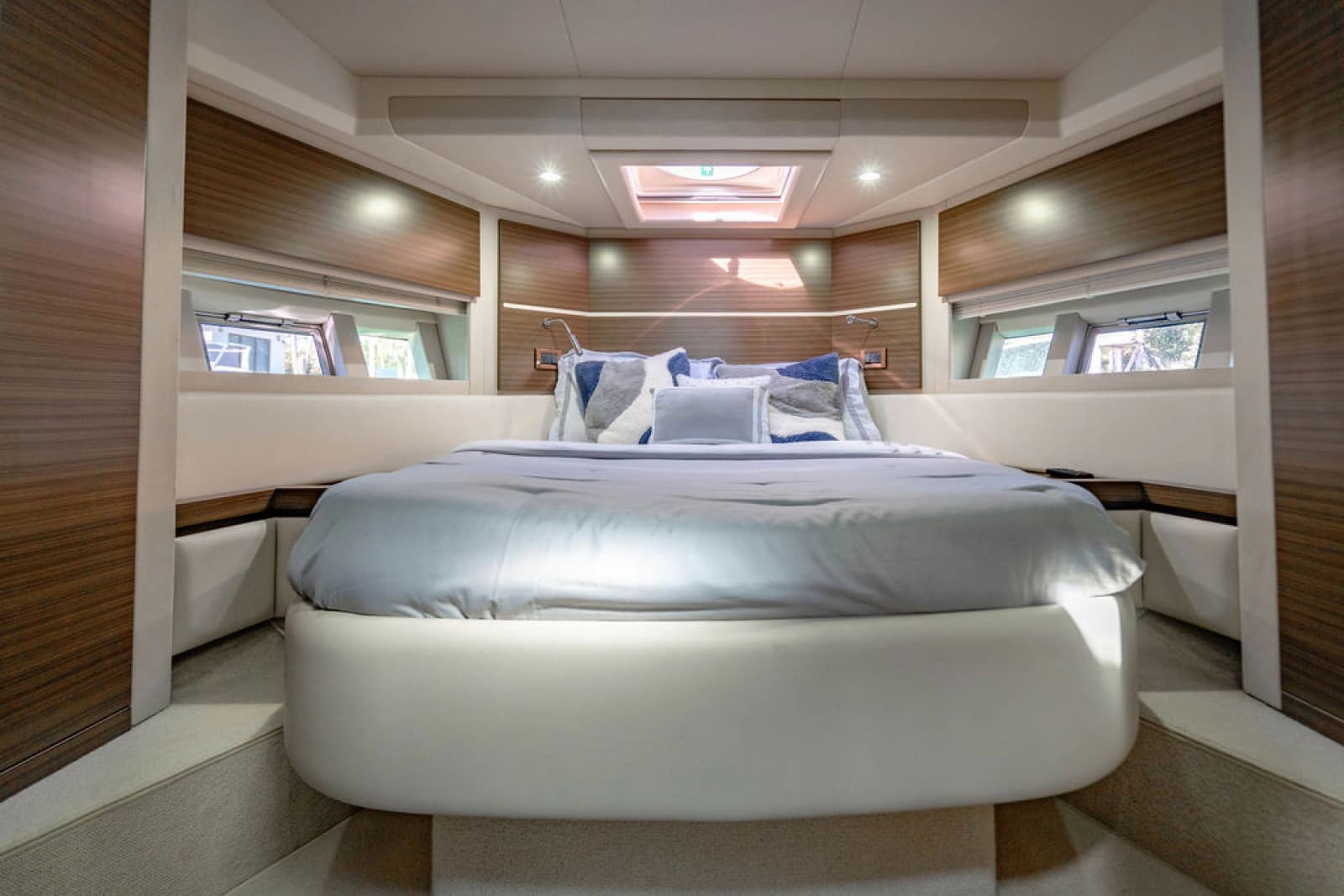 2015 Azimut 54 Flybridge