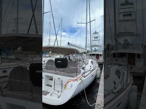 2009 Beneteau Oceanis Flythrough
