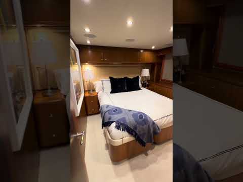 2005 Hatteras 100 Motor Yacht