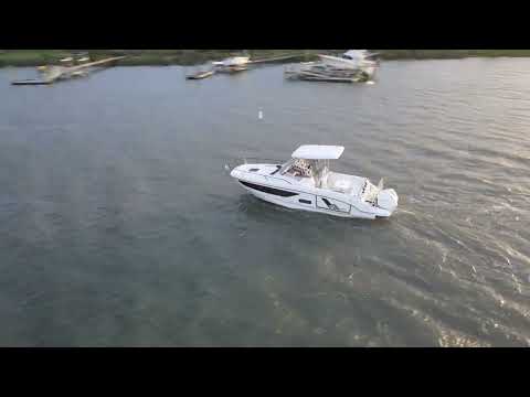 2023 29’ Beneteau
