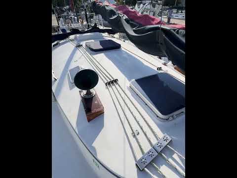 1989 Nonsuch 33 Exterior Flythrough