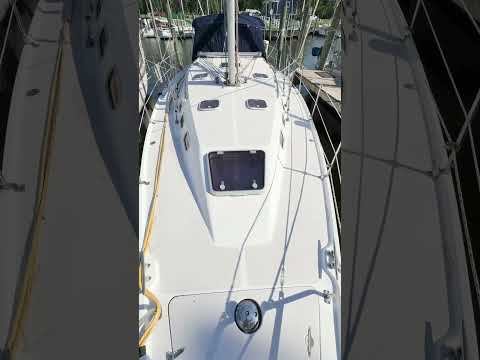 2000 Catalina 380 Exterior Flythough