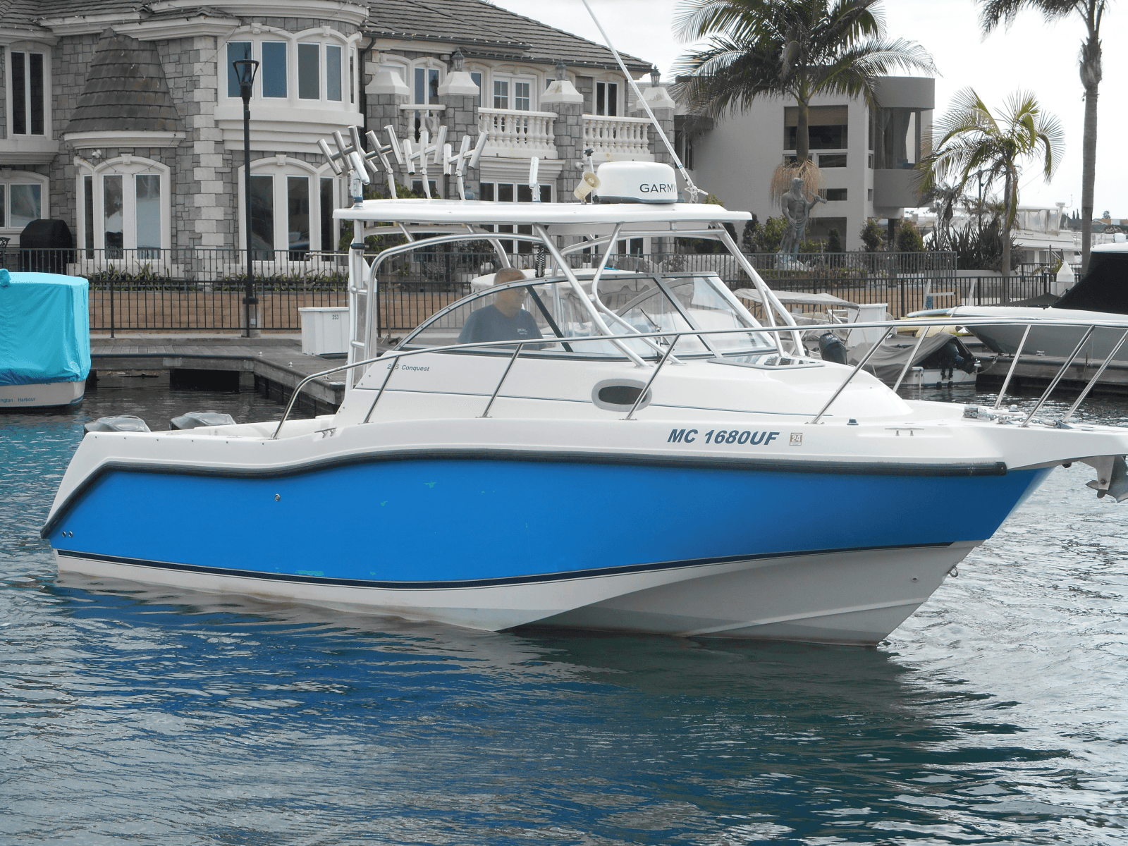 2004 Boston Whaler 255 Conquest