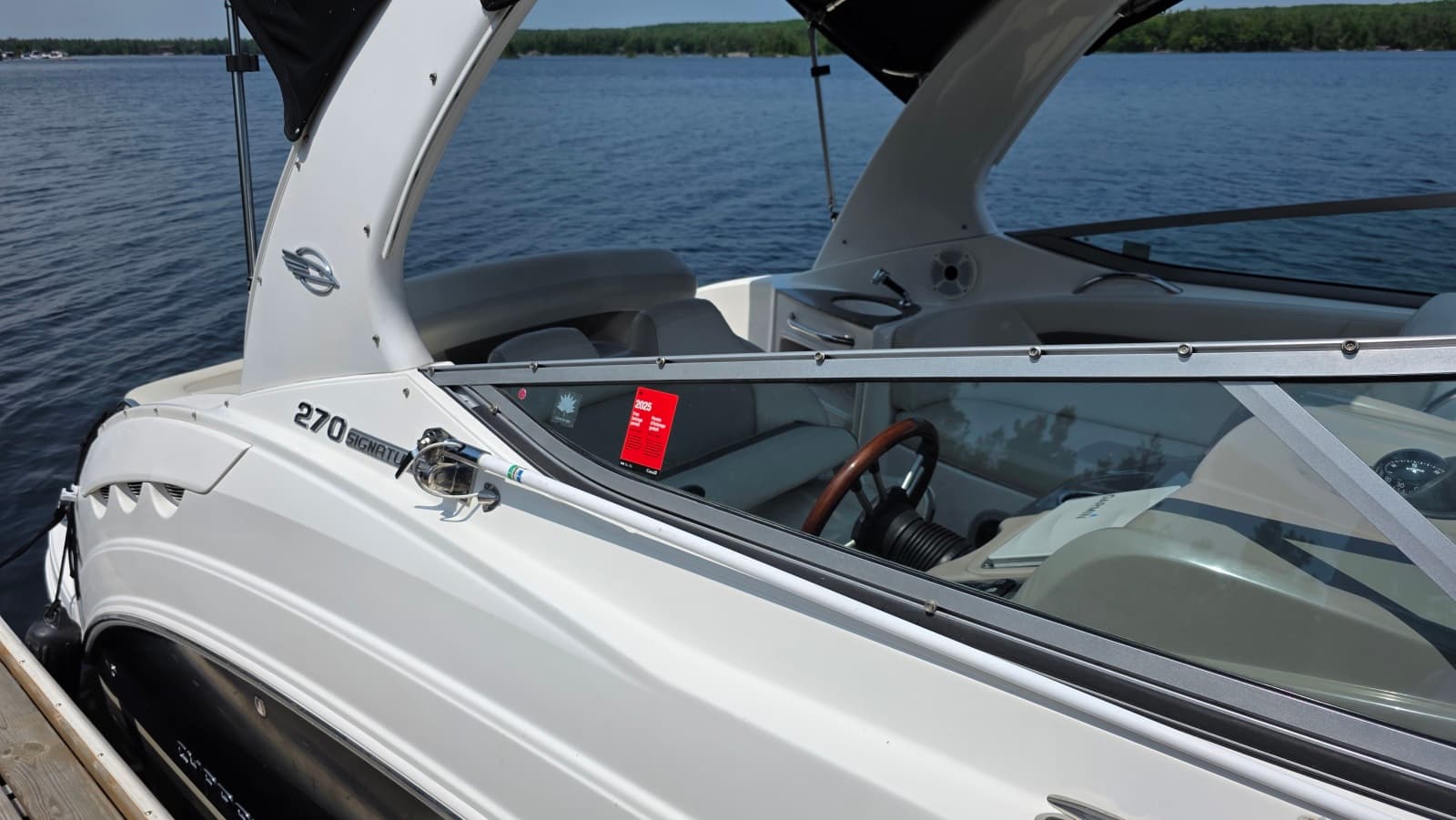 2011 Chaparral 270 Signature