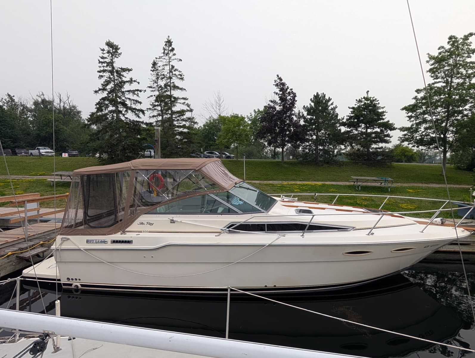 1986 Sea Ray 300 Weekender