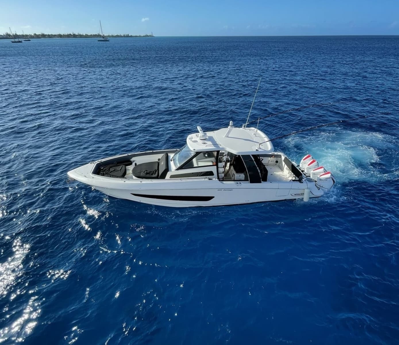 2021 Boston Whaler 420 Outrage