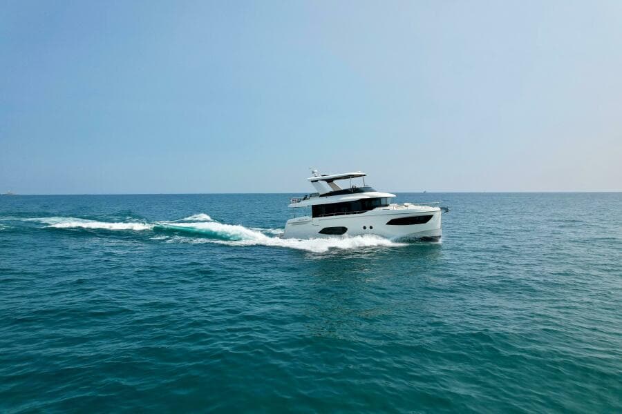 2023 Absolute 52 Navetta