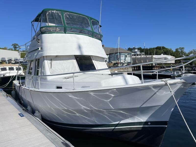 2000 Mainship 390