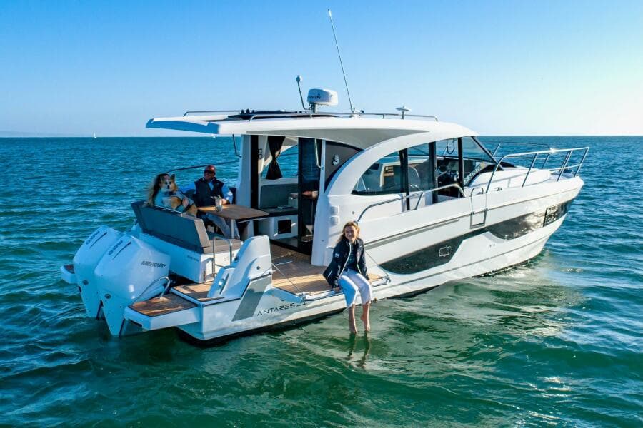 2027 Beneteau Antares 11