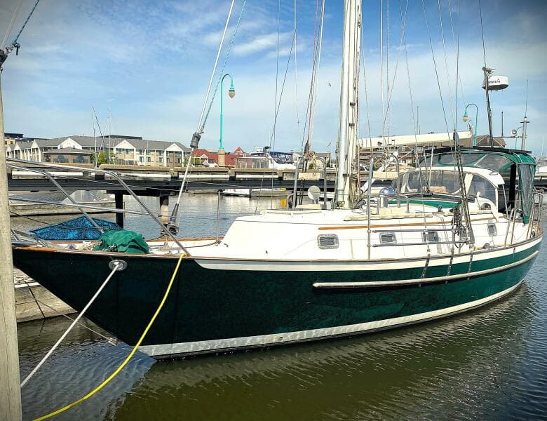 2000 Pacific Seacraft 37
