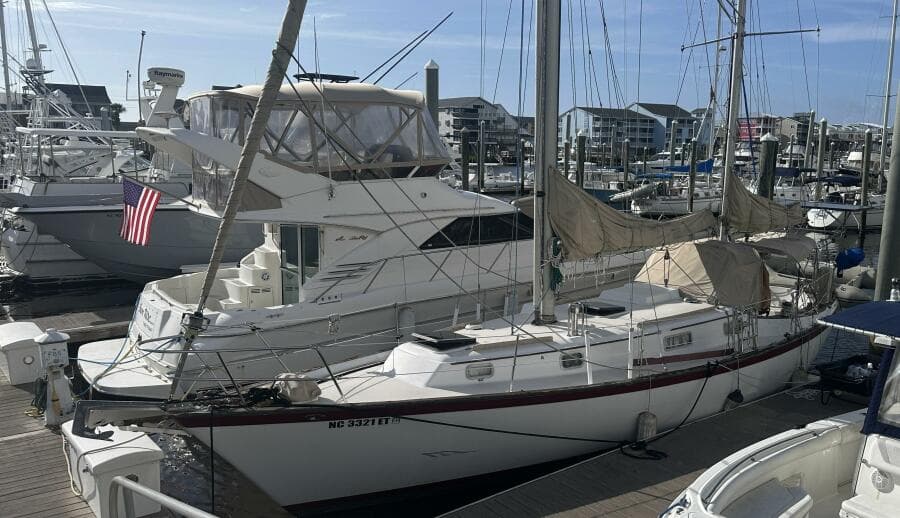 1977 Pearson 365 Ketch