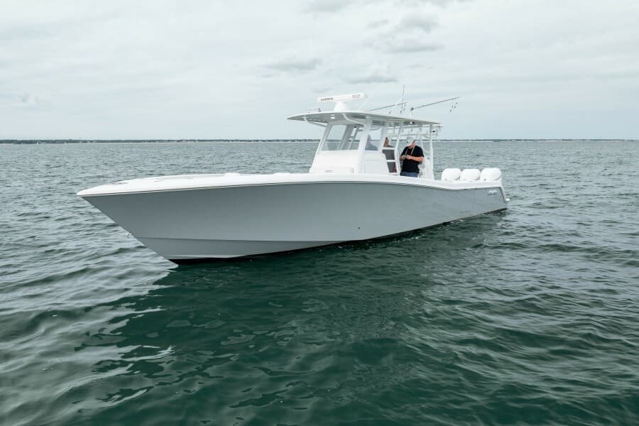 2020 Invincible 39 Open