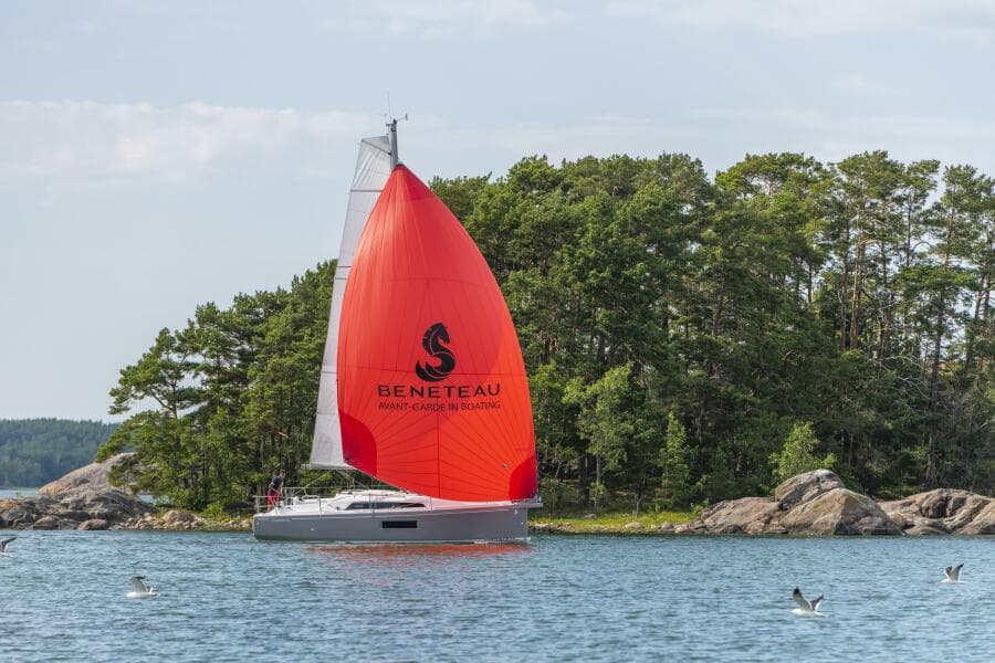 2027 Beneteau Oceanis 30.1
