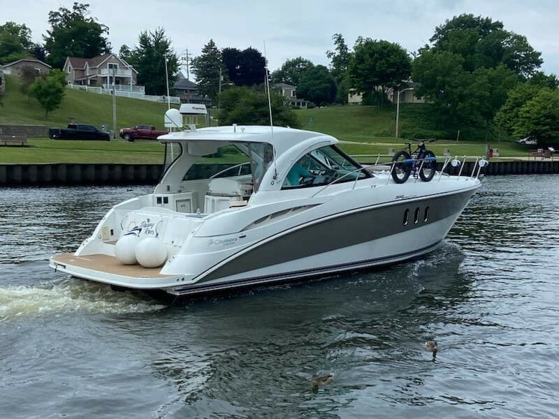 2008 Cruisers Yachts