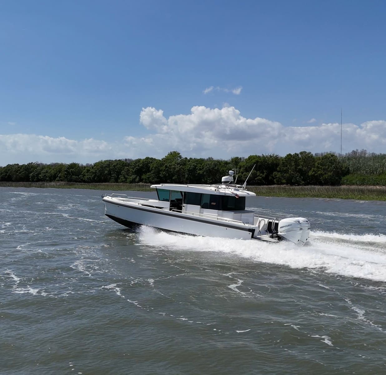 2019 Axopar 37 XC Cross Cabin