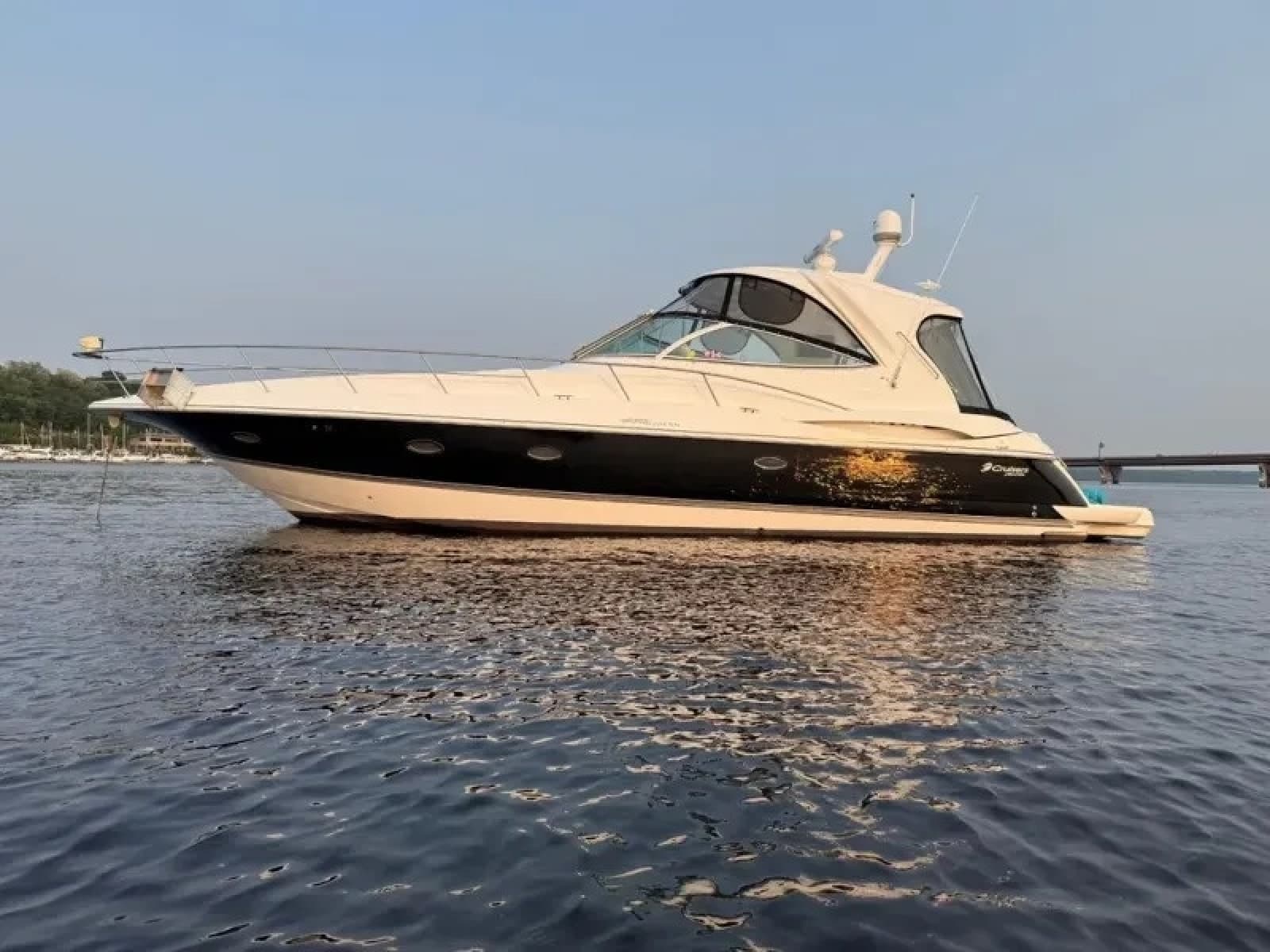 2008 Cruisers Yachts 460 Express