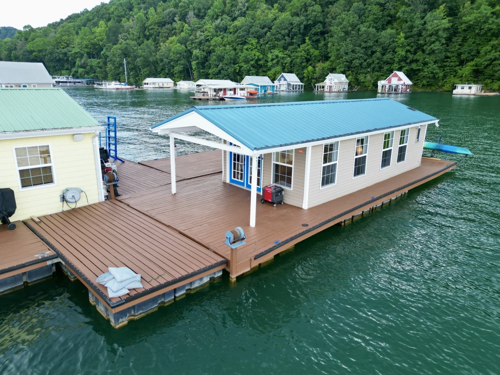2008 Custom 13 x 29 Floating Cabin Approx 377sqft