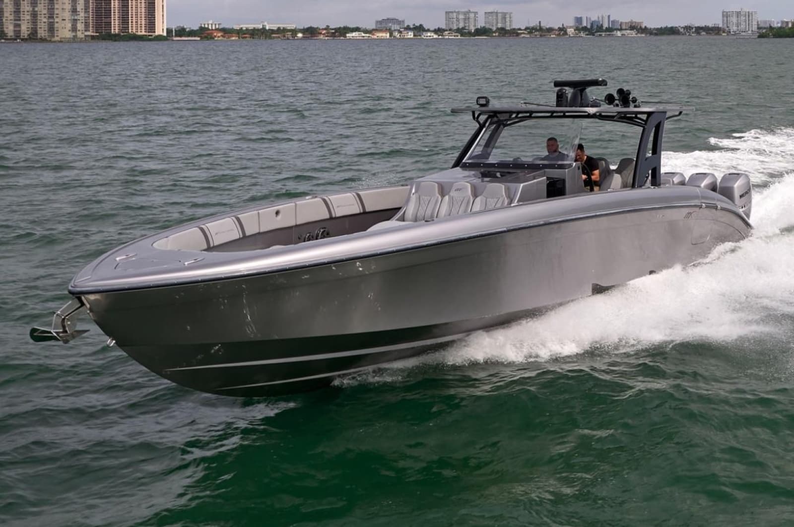 2019 Midnight Express 43
