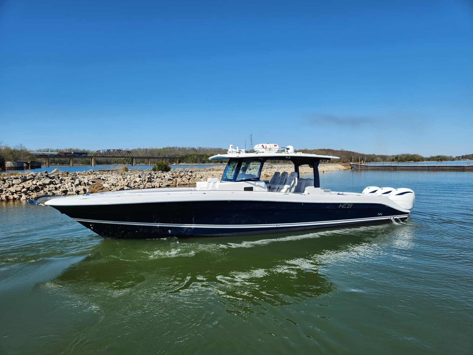2023 HCB 42 Lujo
