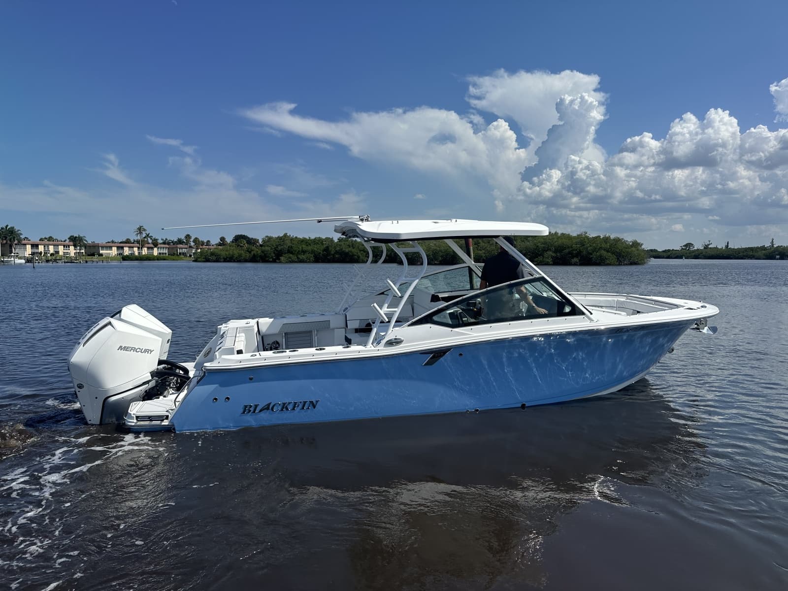 2024 Blackfin 272DC