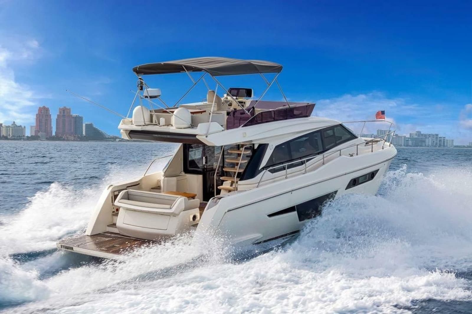 2021 Ferretti Yachts 500