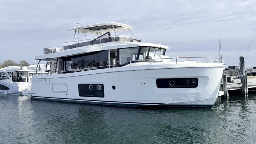 2026 Beneteau Swift Trawler 54