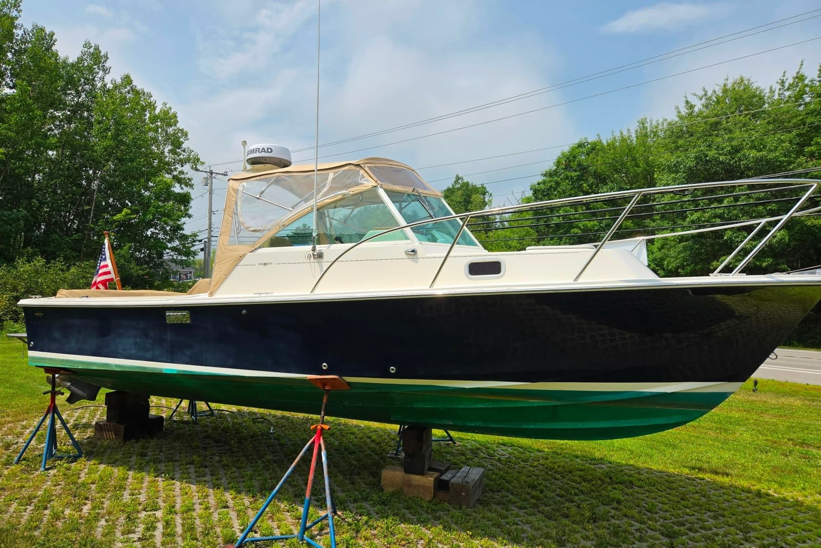 2004 Hunt Yachts Surfhunter 25
