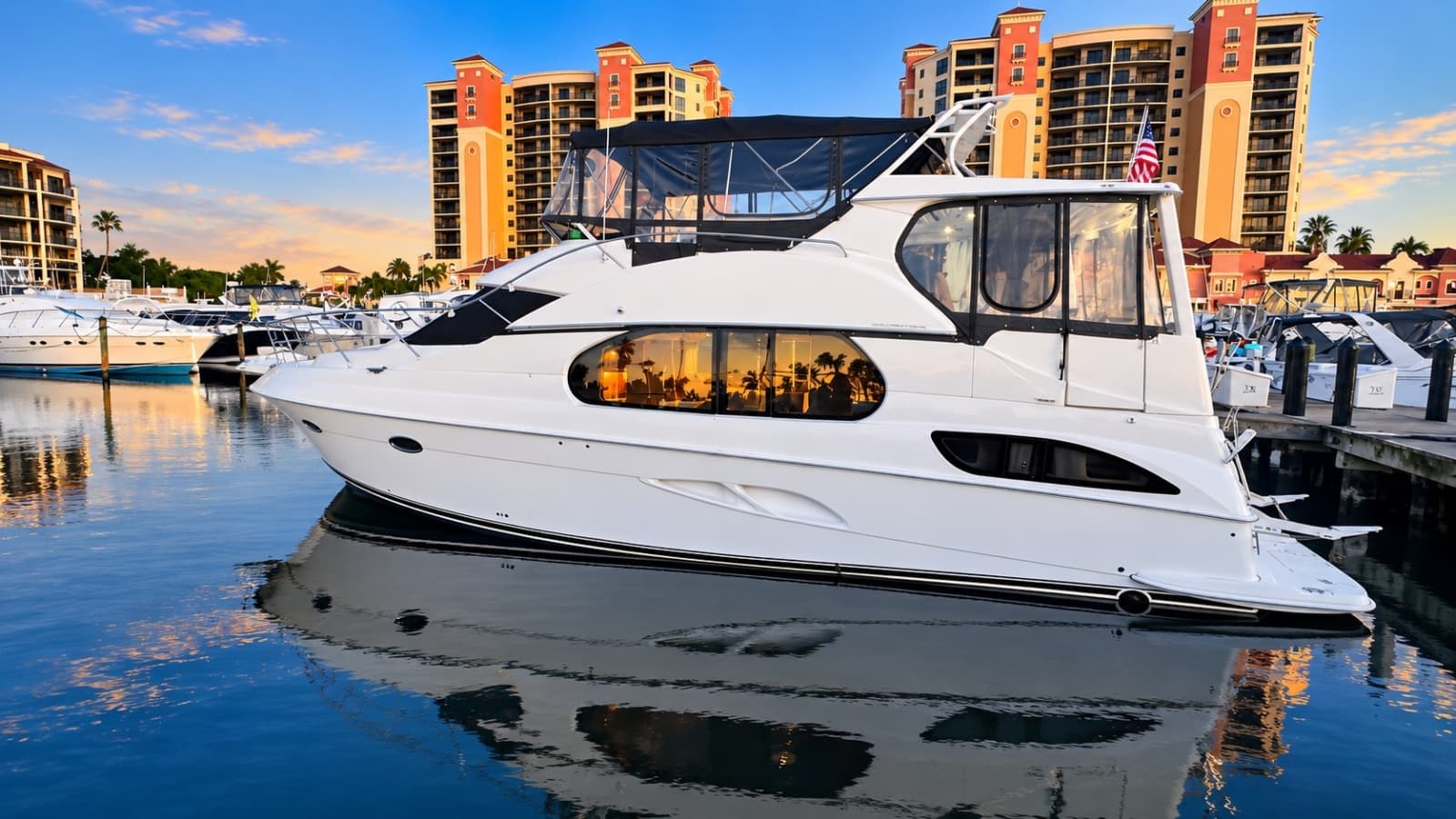 2002 Silverton 43 Motor Yacht