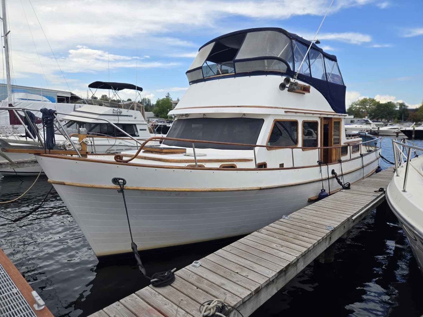 1979 Ocean Alexander 40 Double Cabin