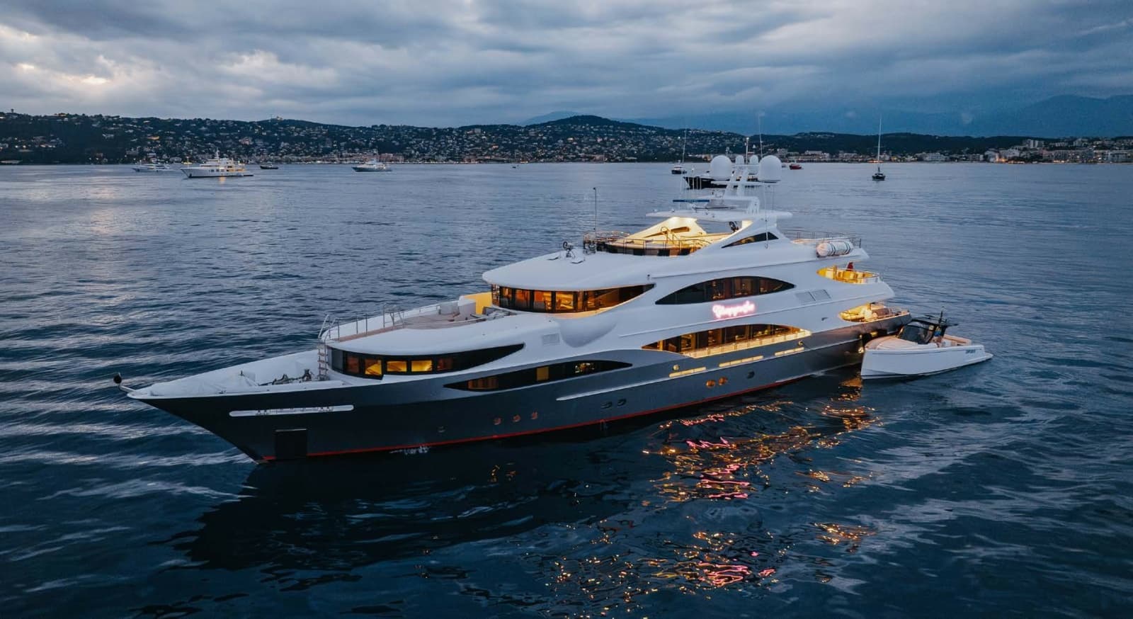 2012 Trinity Yachts Tri-Deck