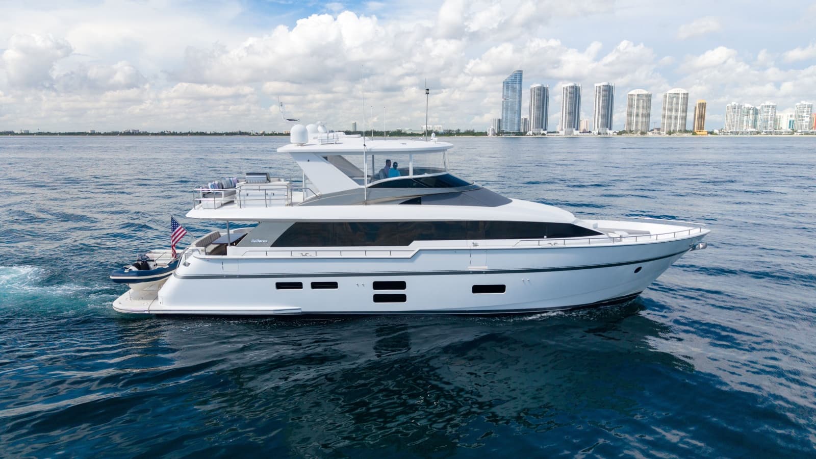 2018 Hatteras M75