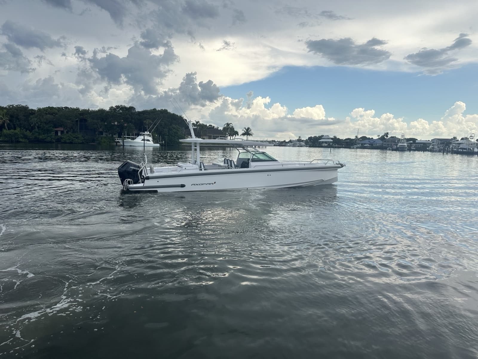2024 Axopar 37 Sun Top