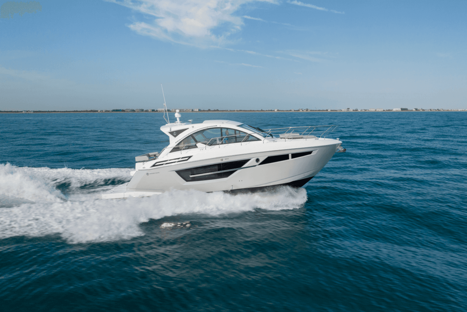 2025 Cruisers Yachts 50 Cantius