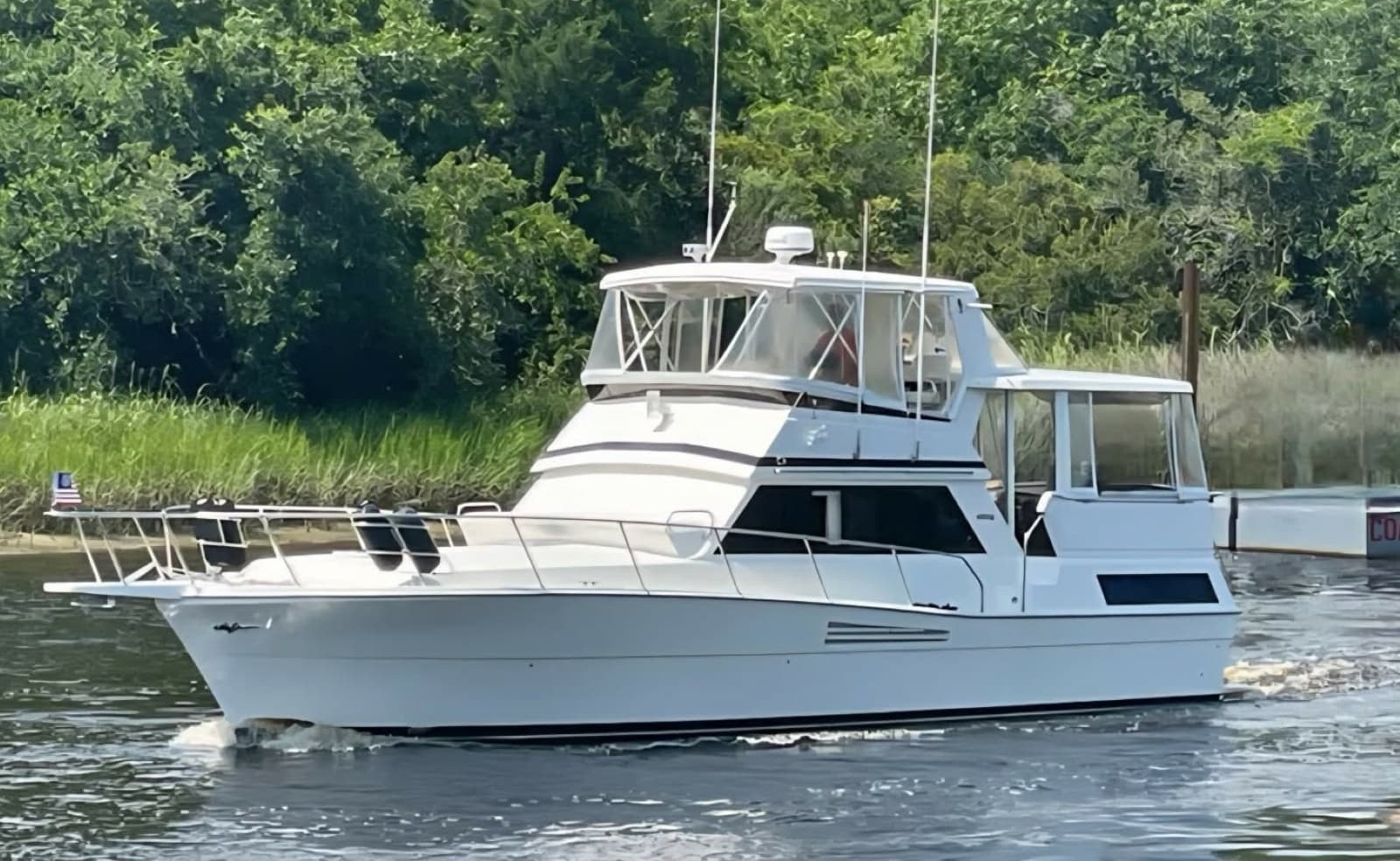 1990 Viking 44 Aft Cabin Motor Yacht